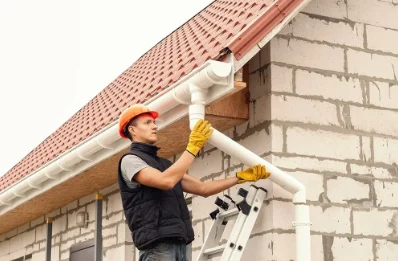 Pose et remplacement de gouttières à Wingen