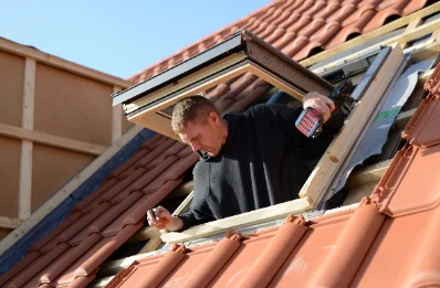 Pose de fenêtres de toit Velux à Wingen